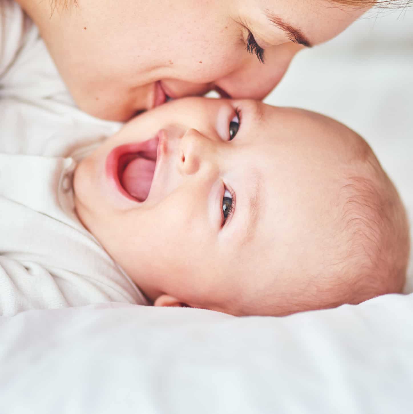 Schlaftippsfuerbabys - Streit um die Schlafenszeit herum? Hier erfährst du, wie du es dir und deinem Kind leichter machen kannst.